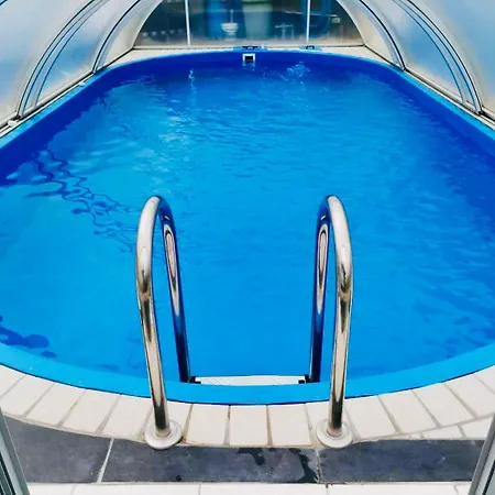 Charmante Ziegler Mit Pool